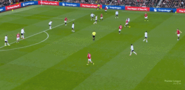 连场建功！库尼亚小角度爆射破门 曼联2-0领先富勒姆