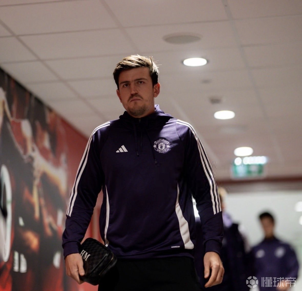 英媒：曼联未决定是否续约马奎尔，他愿意把周薪降低8万镑